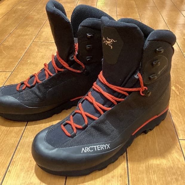 아크테릭스 Acrux LT gtx 블랙 275
