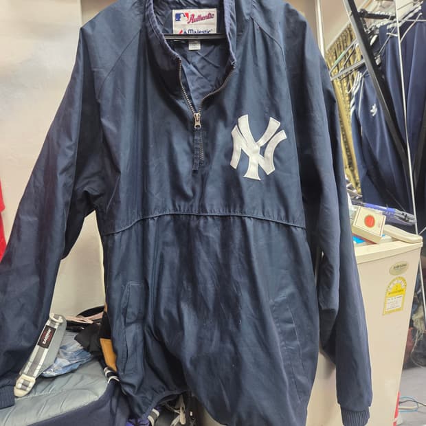 마제스틱 뉴욕양키스   바람막이   