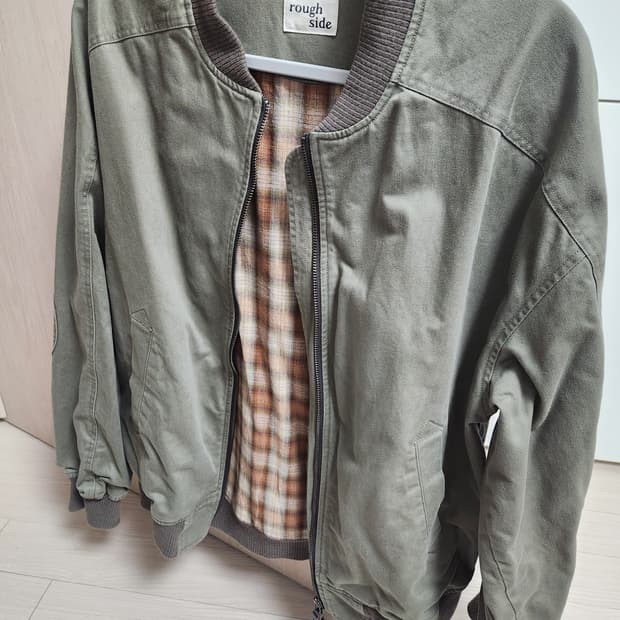 러프사이드 봄버자켓 올리브