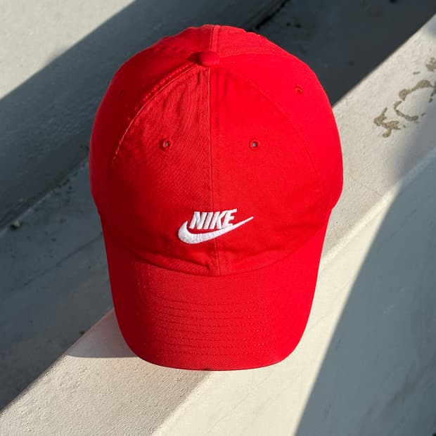 [F] 나이키 로고 헤리티지86 퓨추라 레드 볼캡 모자