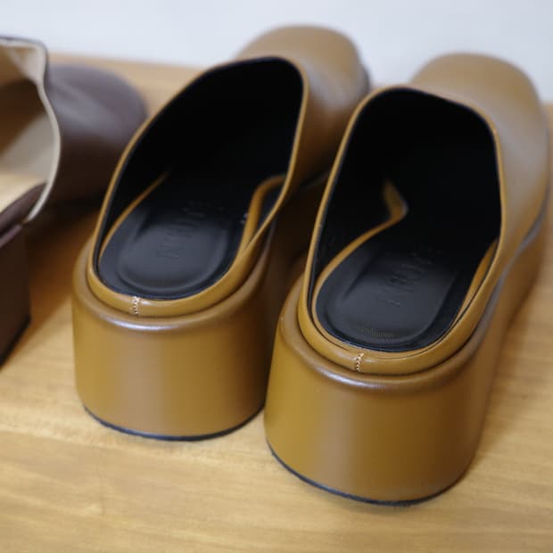 누트 브라운 뮬 판매 / 245mm