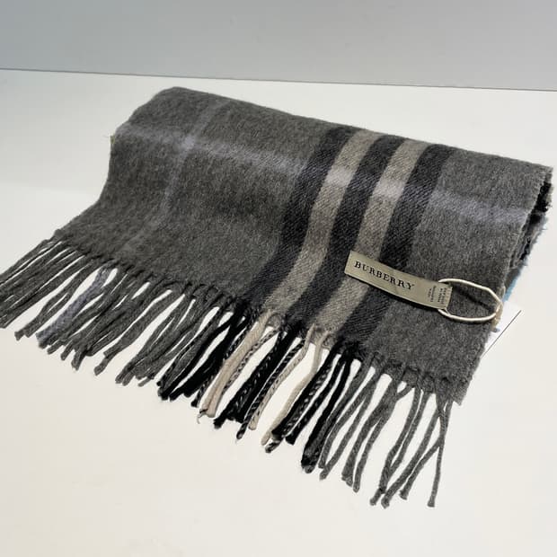 버버리 자이언트 체크 스코틀랜드 100% 캐시미어 목도리 A1535