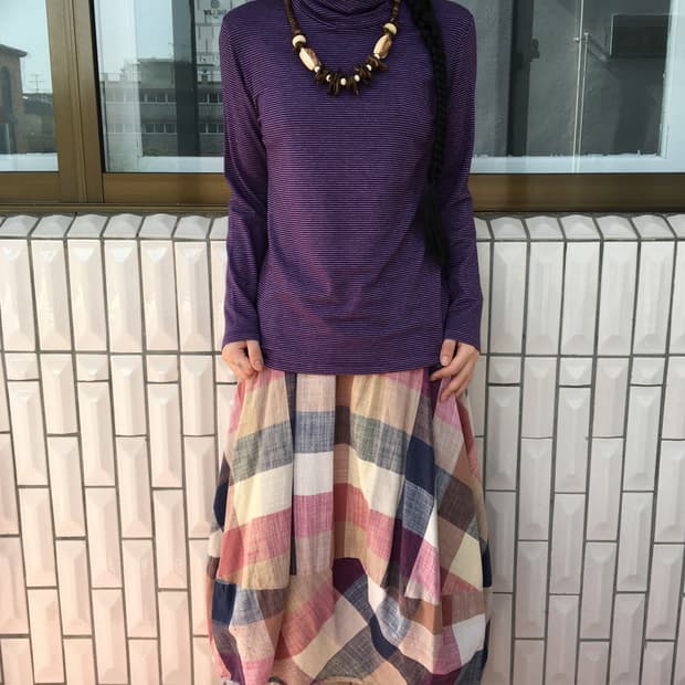 Stripe pattern high neck sleeeve