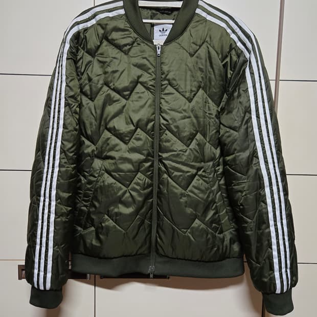 아디다스 누빔 퀼팅 봄버 자켓