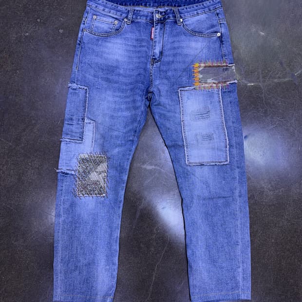 디스퀘어드2 빈티지 패치 워크 디테일 스트레이트핏 데님팬츠 50