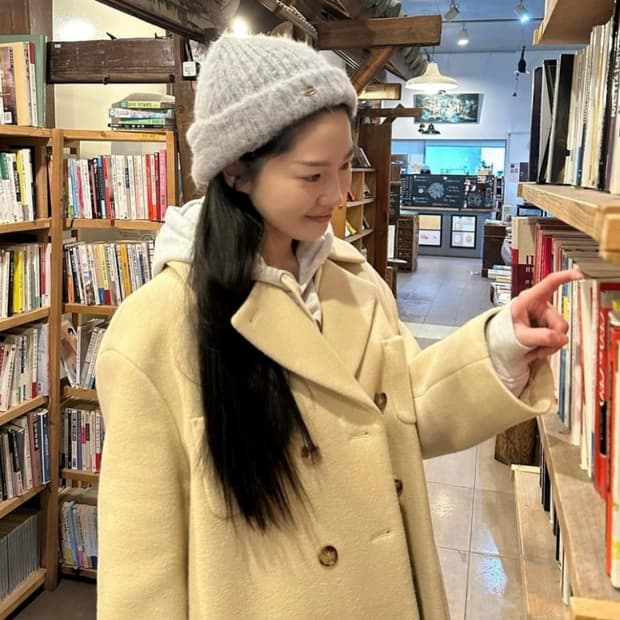 유어네임히얼 정성이 코트 (류이서 착용)