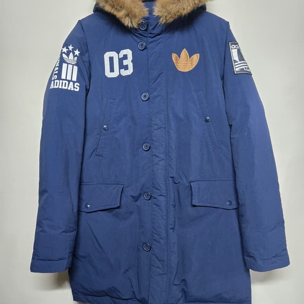 아디다스 배지 다운 패딩 네이비110