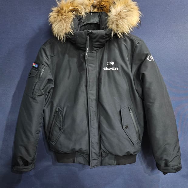 아이더 블랙컬러 남성 100 구스다운 숏패딩 