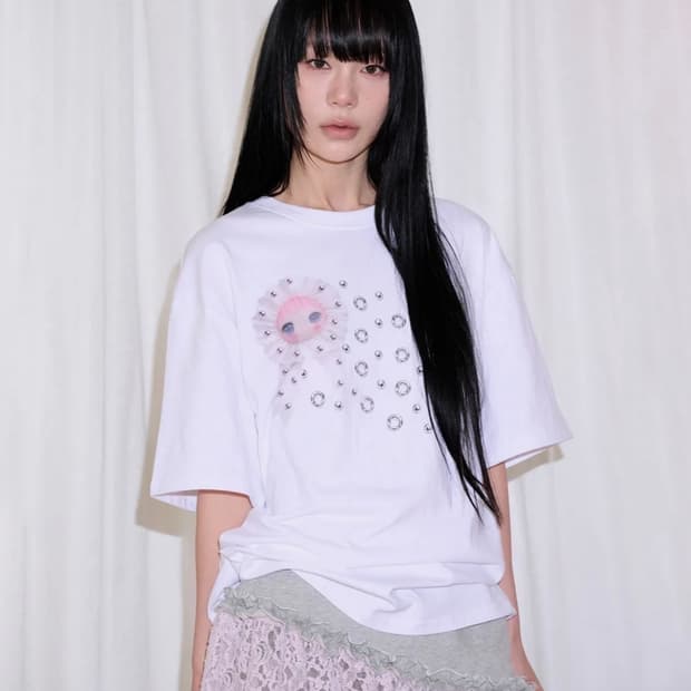 잇자바이브-ROSETTE EYELET T SHIRT