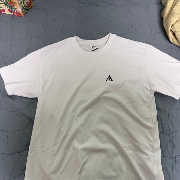 나이키 acg LBR 서밋 티셔츠 L사이즈 실착1회 새상품 판매