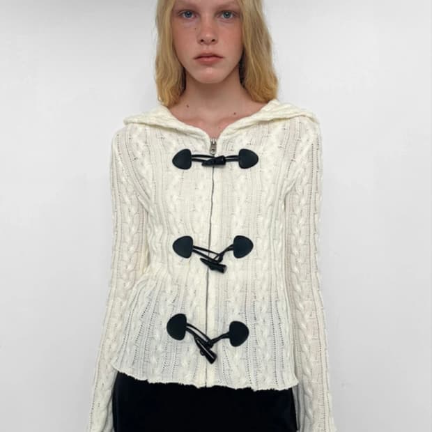 폴리수엠 케이블 토글 후디 아이보리