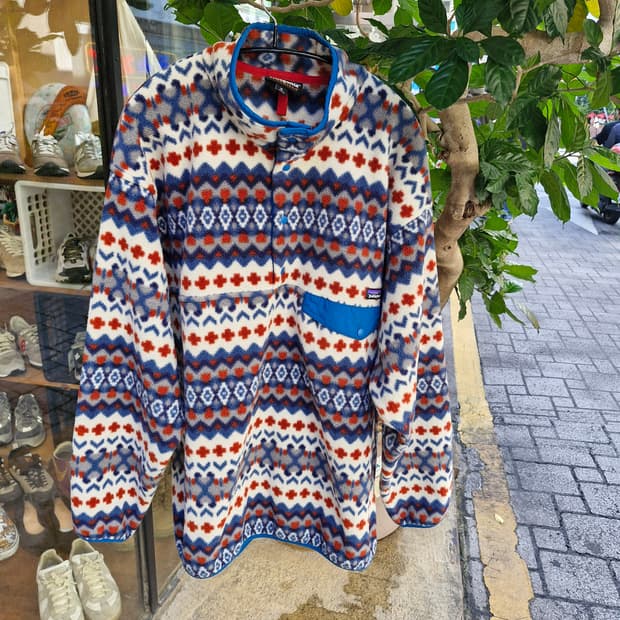 Z-130 파타고니아 신칠라 아즈텍