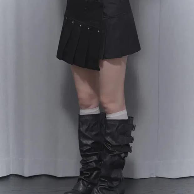 (새상품)팬시클럽 플리츠 레이어드 랩 스커트(black)