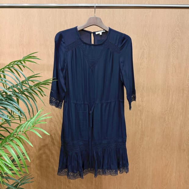 마쥬 미디 원피스 7부 소매 허리 스트링 레이스 배색 루즈핏 네이비