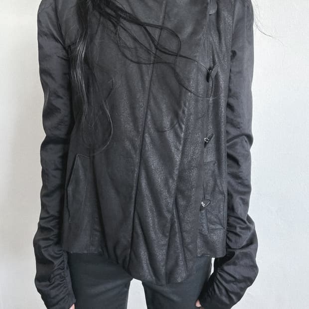 샤론 워숍 사선버튼 셔링슬리브 레더 펜싱자켓