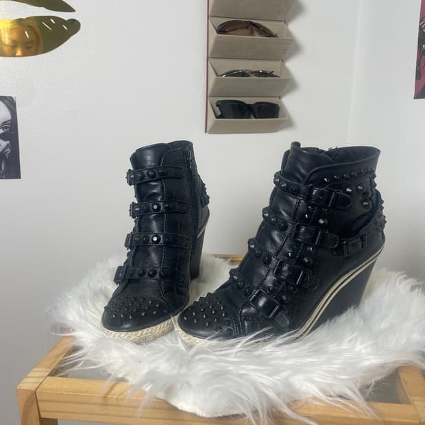 Ash 아쉬 스터드 웨지힐 스니커즈