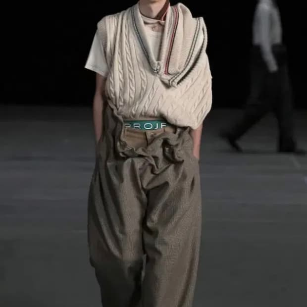 와이프로젝트 트리플 넥라인 니트 베스트