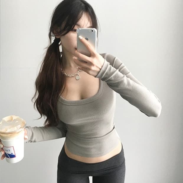 클라따 cladda 에센셜 베이직 티 밀키카키