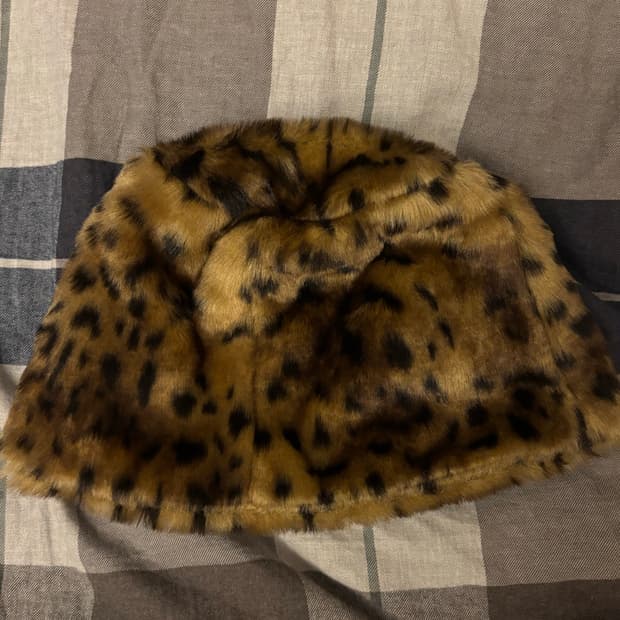 어썸니즈 레오파드 퍼 햇