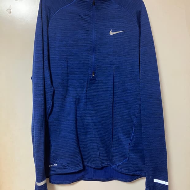 나이키 엘레멘트 스피어 하프집