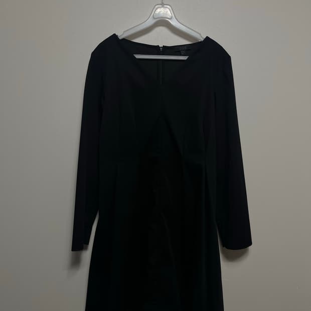 코스 COS 블랙 플레어 미니 원피스 EUR40