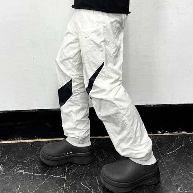 나이키 빅스우시 나일론 우븐 팬츠 화이트