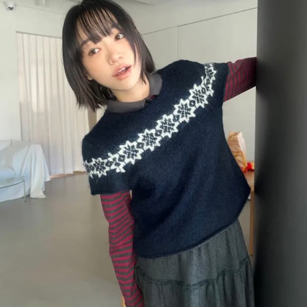 김아홉 yuki flower 반팔 니트