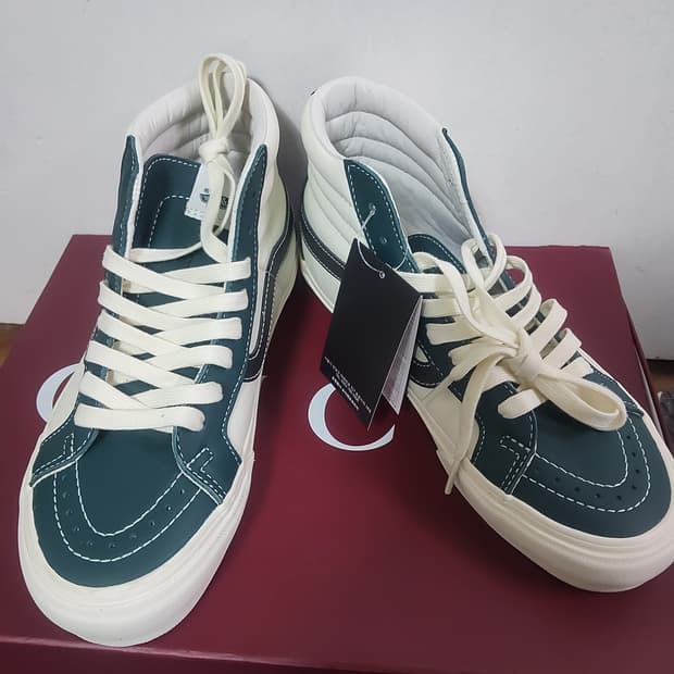 새상품 반스 sk 8볼트 바이 스케이트 하이 에버그린 레더 250