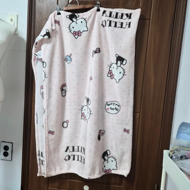 헬로키티 대형 담요 새상품
