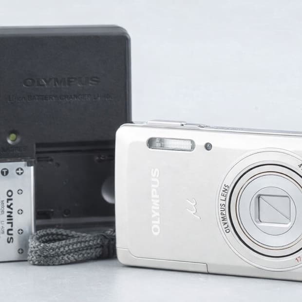 올림푸스 뮤 5010 + 배터리 충전기