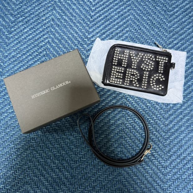 히스테릭 글래머 지퍼 카드 지갑