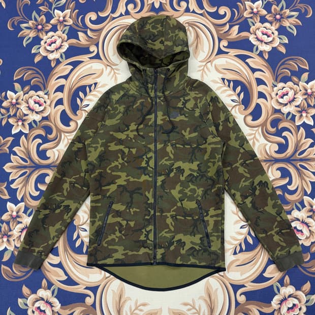 (L)나이키 NIKE 테크팩 카모후드집업 티셔츠