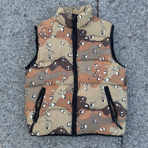 PARALYSED 초코칩 데저트 카모 플라쥬 조끼 패딩 베스트