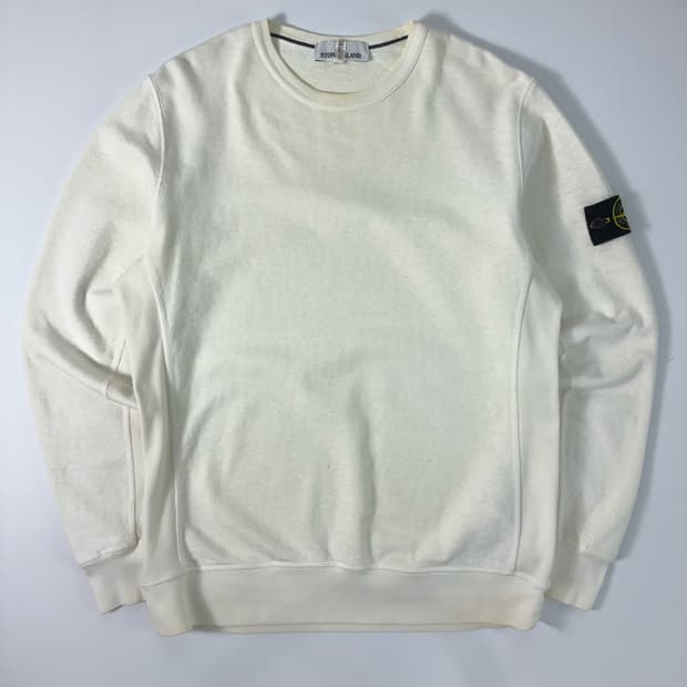 Stone island  스톤 아일랜드 와펜 내츄럴 화이트 맨투맨