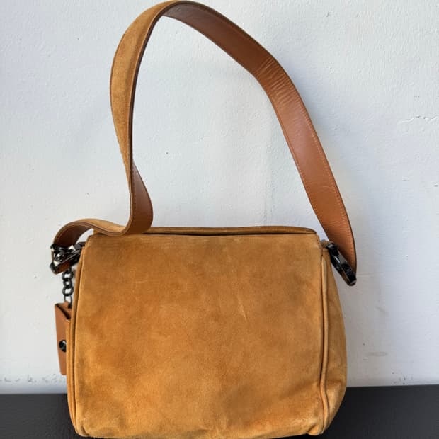 페라가모 스웨이드 숄더백(정품)