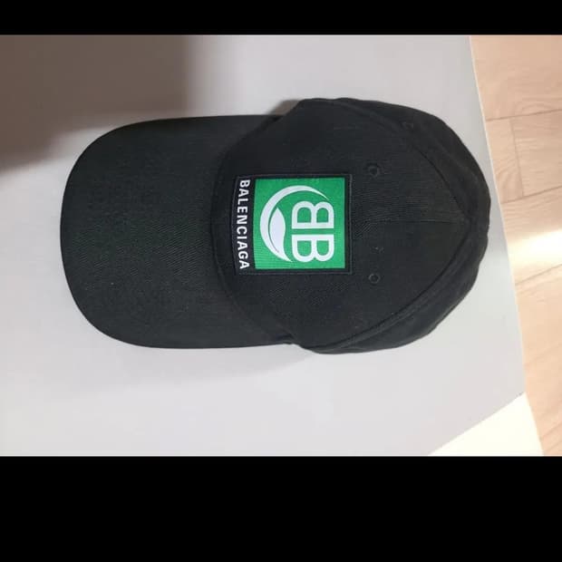 발렌시아가 모자 