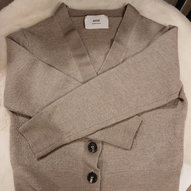 아미 정품 여성 가디건 S 사이즈
