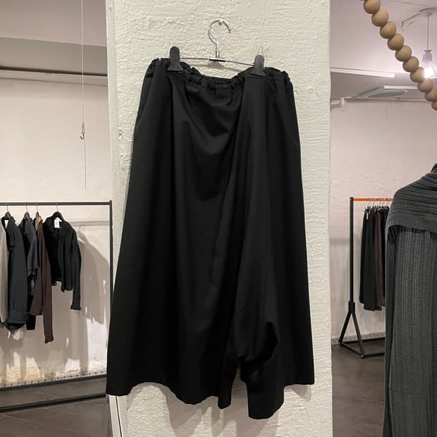  요지야마모토 비대칭 하카마 팬츠