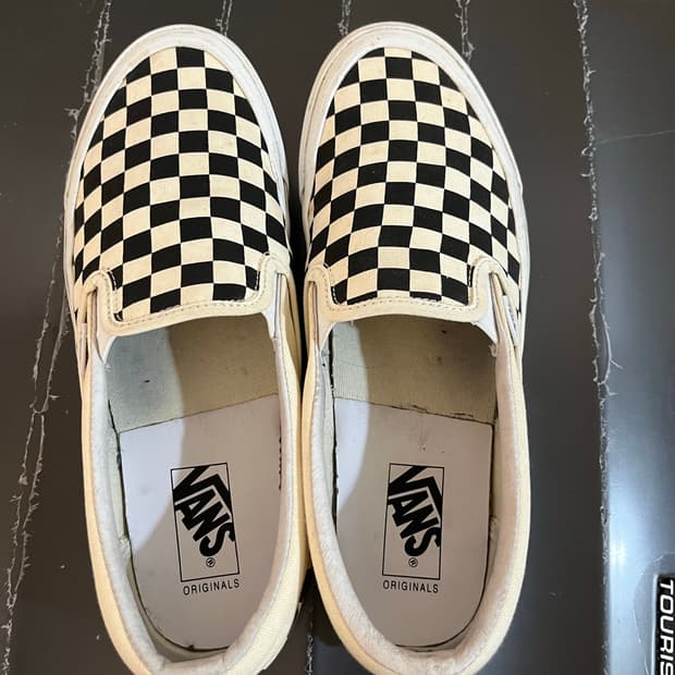 반스볼트 체커보드 슬립온