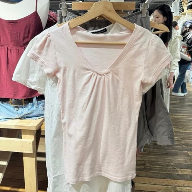 브랜디멜빌 핑크 반팔 구해요!!!