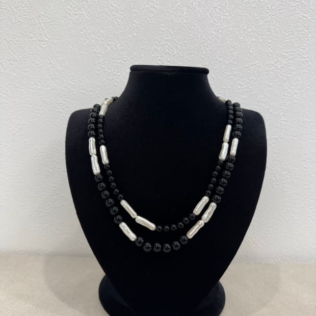 다비즈 블랙 진주 목걸이