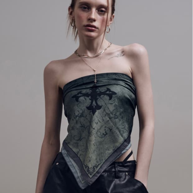 HILLDA 힐다 보헤미안 페이즐리 스카프 카키