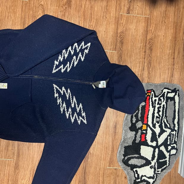 디스이즈네버냇 그레이트풀 니트 집업 엓라