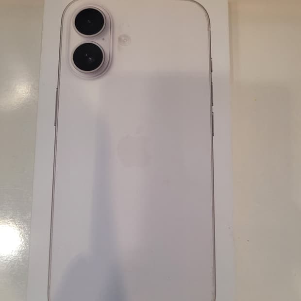 아이폰17 512gb 화이트 미개봉자급제팝니다