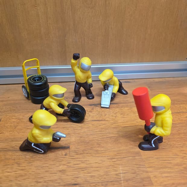 NASCAR Pit Crew Series, Yellow Version
