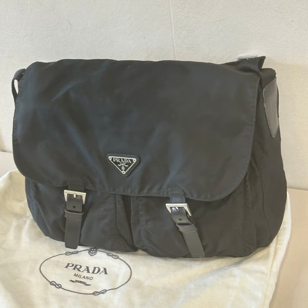 정품 프라다 포코노 나일론 투포켓 메신저백 크로스백