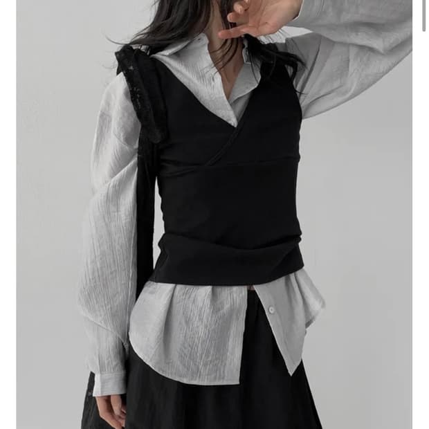 매니크 티어넌 레이어드 브이넥 나시