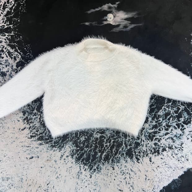 아이보리 앙고라 크롭니트(새상품)