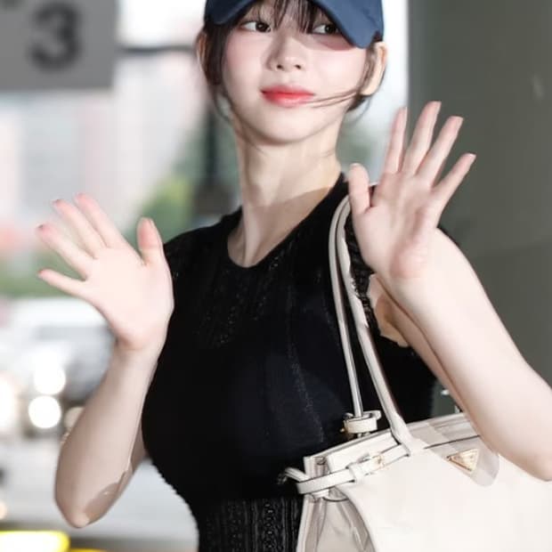 프라다 보니백 미디움 블랙