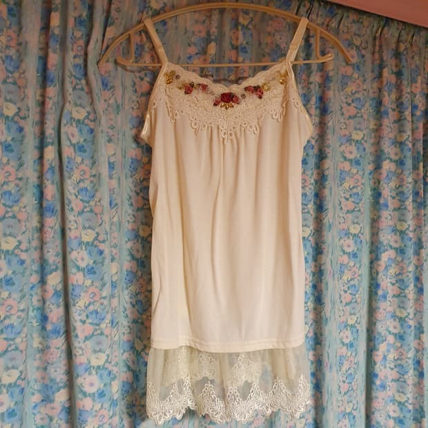 엑시즈팜 모리걸 페어리 큐빅 플라워 모티프 슬리브리스 나시